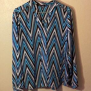 Zac & Rachel long sleeve flowy v neck dress shirt with metal gold chain on shoul